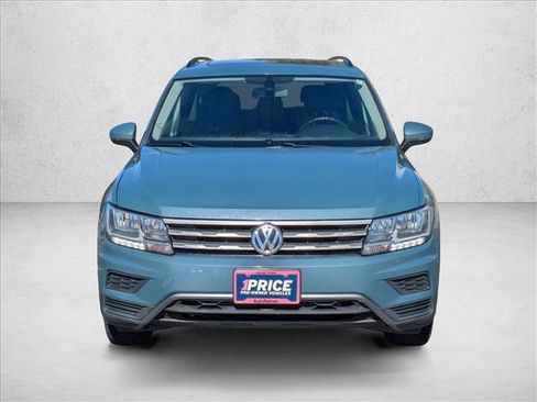 Used 2020 Volkswagen Tiguan SE image 2