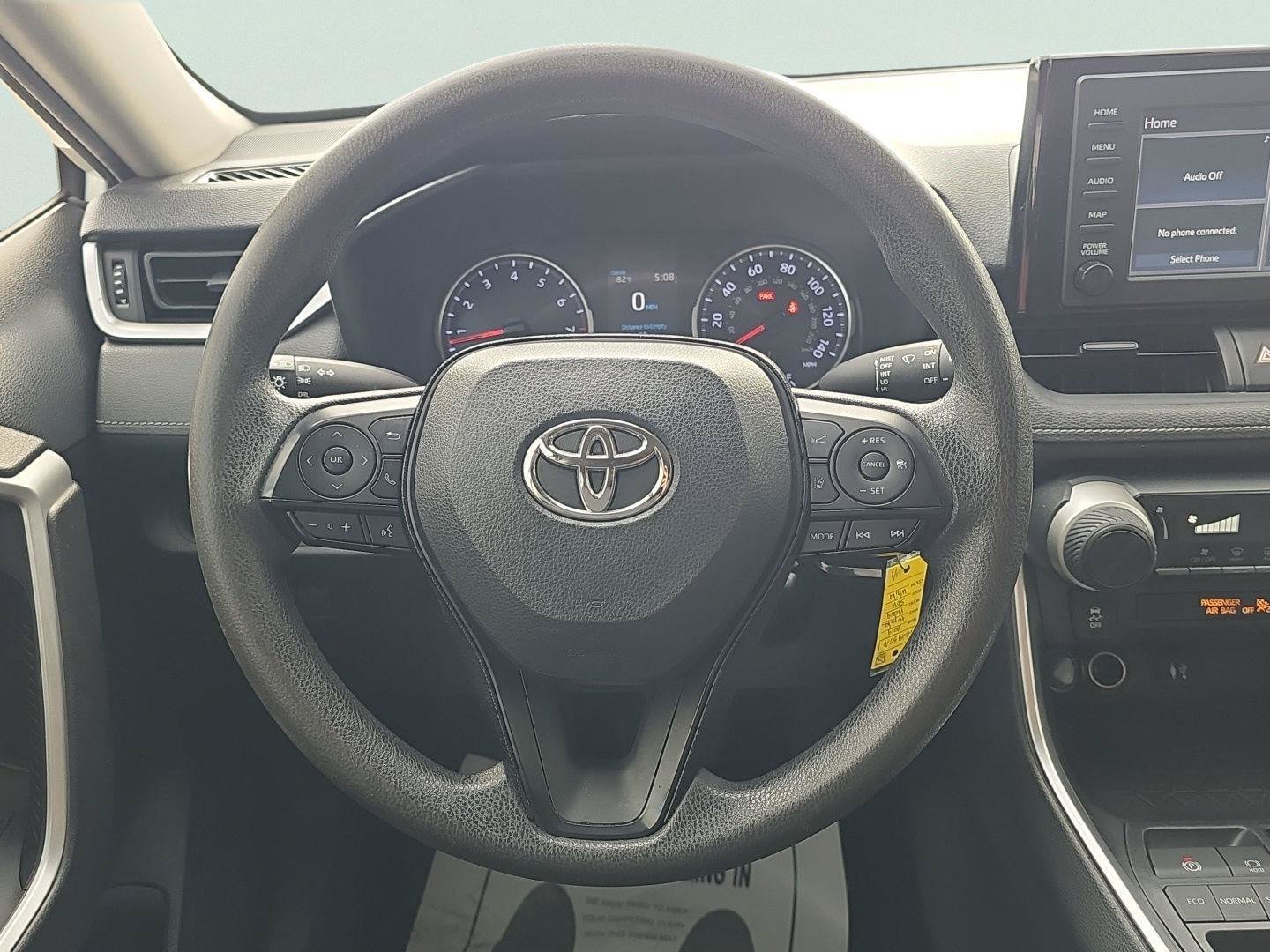 Used 2019 Toyota RAV4 LE FWD image 15