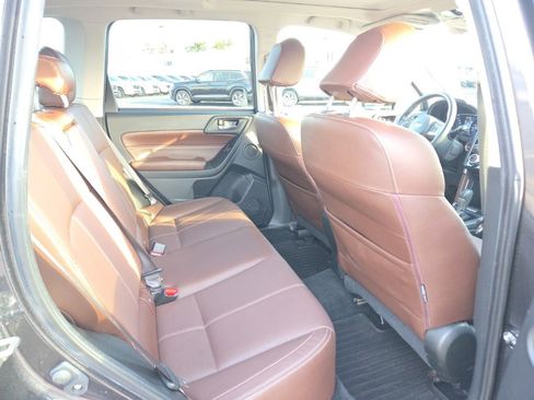 Used 2018 Subaru Forester 2.5i Touring w/ Popular Package #3B image 25