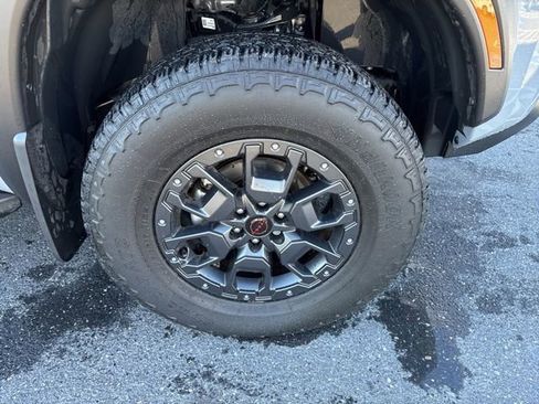 Used 2023 Nissan Frontier PRO-4X w/ Pro-4X Premium Package image 9
