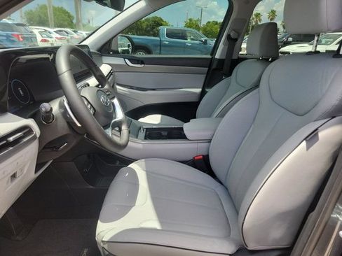 Used 2024 Hyundai Palisade SEL FWD image 16