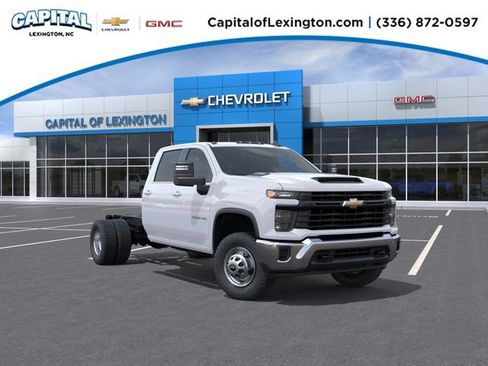 New 2026 Chevrolet Silverado 3500 W/T w/ WT Convenience Package AWD/4WD image 1