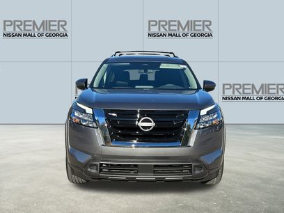 New 2025 Nissan Pathfinder SV w/ SV Premium Package
