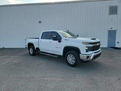 Used 2025 Chevrolet Silverado 2500 LT AWD/4WD image 20