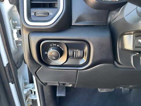 Used 2024 RAM 2500 Laramie image 28