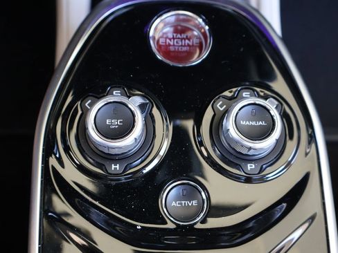 Used 2023 McLaren GT image 19