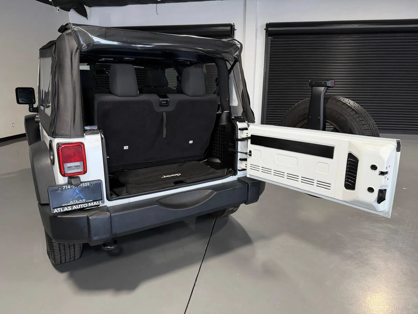 Used 2012 Jeep Wrangler Sport AWD/4WD image 13