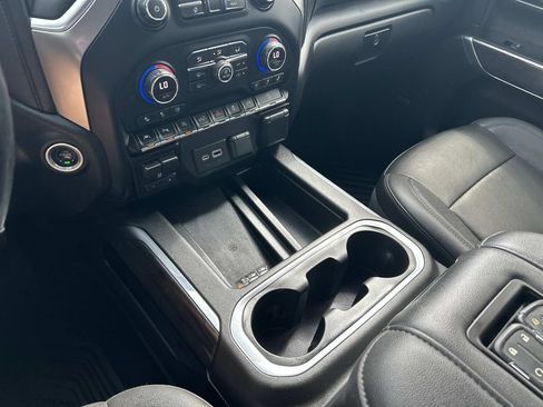 Used 2021 Chevrolet Silverado 1500 LTZ w/ Technology Package AWD/4WD image 39