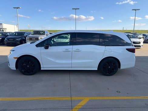 Used 2025 Honda Odyssey Sport-L image 6