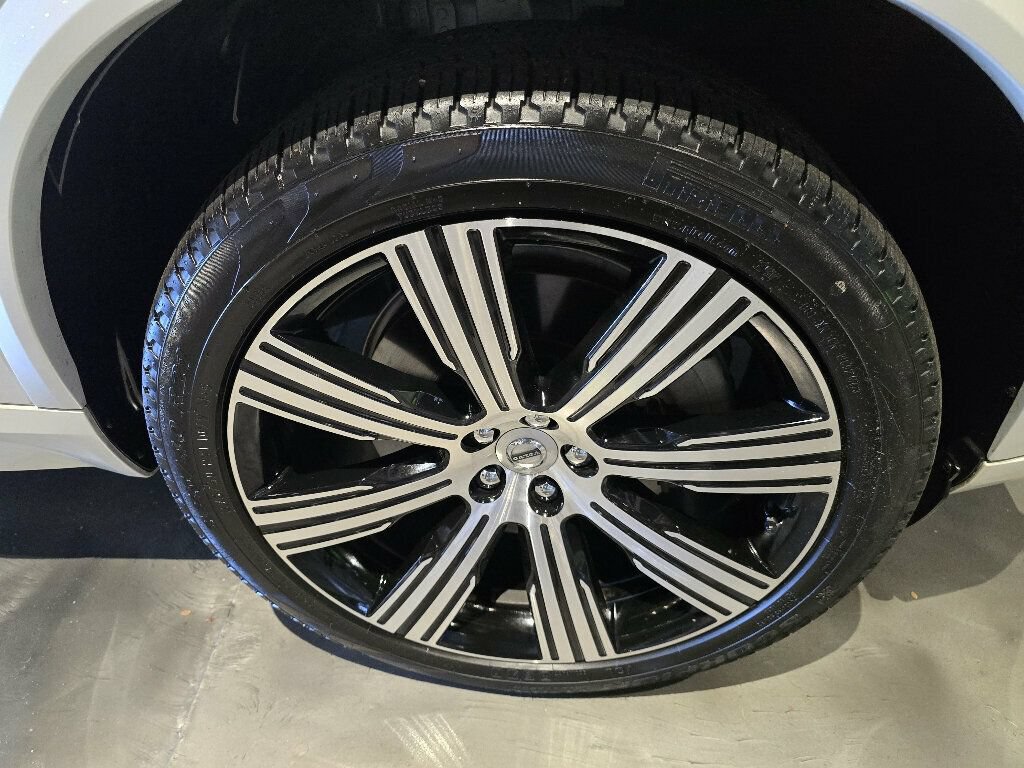 Used 2024 Volvo XC90 T8 Plus w/ Protection Package Premier AWD/4WD image 35