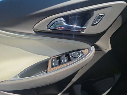 Used 2019 Chevrolet Malibu LT w/ Leather Package FWD image 22