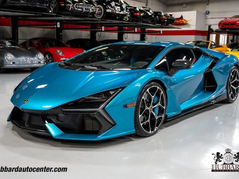 Used 2025 Lamborghini Revuelto AWD/4WD image 12