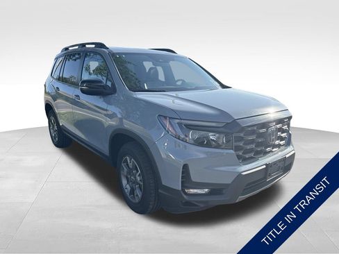 Used 2023 Honda Passport TrailSport image 1
