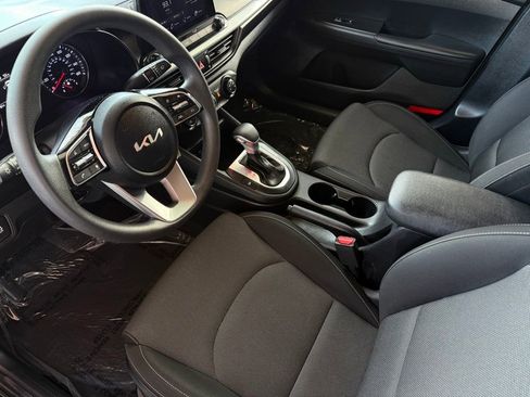 Used 2024 Kia Forte LXS w/ LXS Technology Package FWD image 15