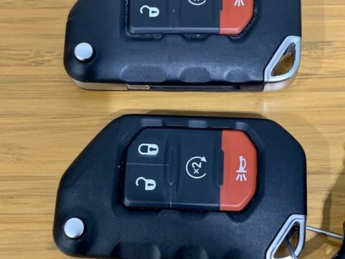 Used 2022 Jeep Gladiator Sport image 48