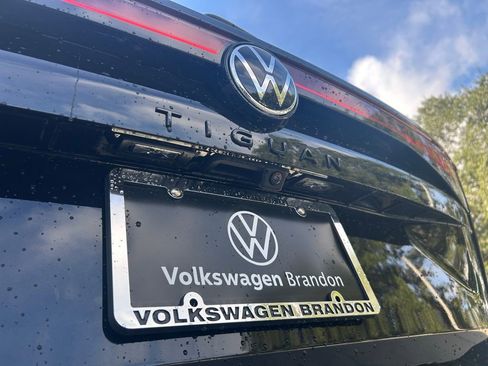 New 2026 Volkswagen Tiguan SE R-Line FWD image 44