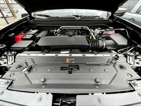 New 2026 Chevrolet Colorado ZR2 w/ Technology Package image 16