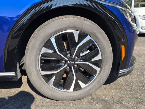 Used 2023 Kia EV6 Wind w/ Wind Technology Package AWD/4WD image 9