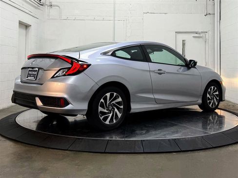 Used 2019 Honda Civic LX image 8