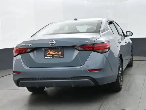 Used 2024 Nissan Sentra SV FWD image 8
