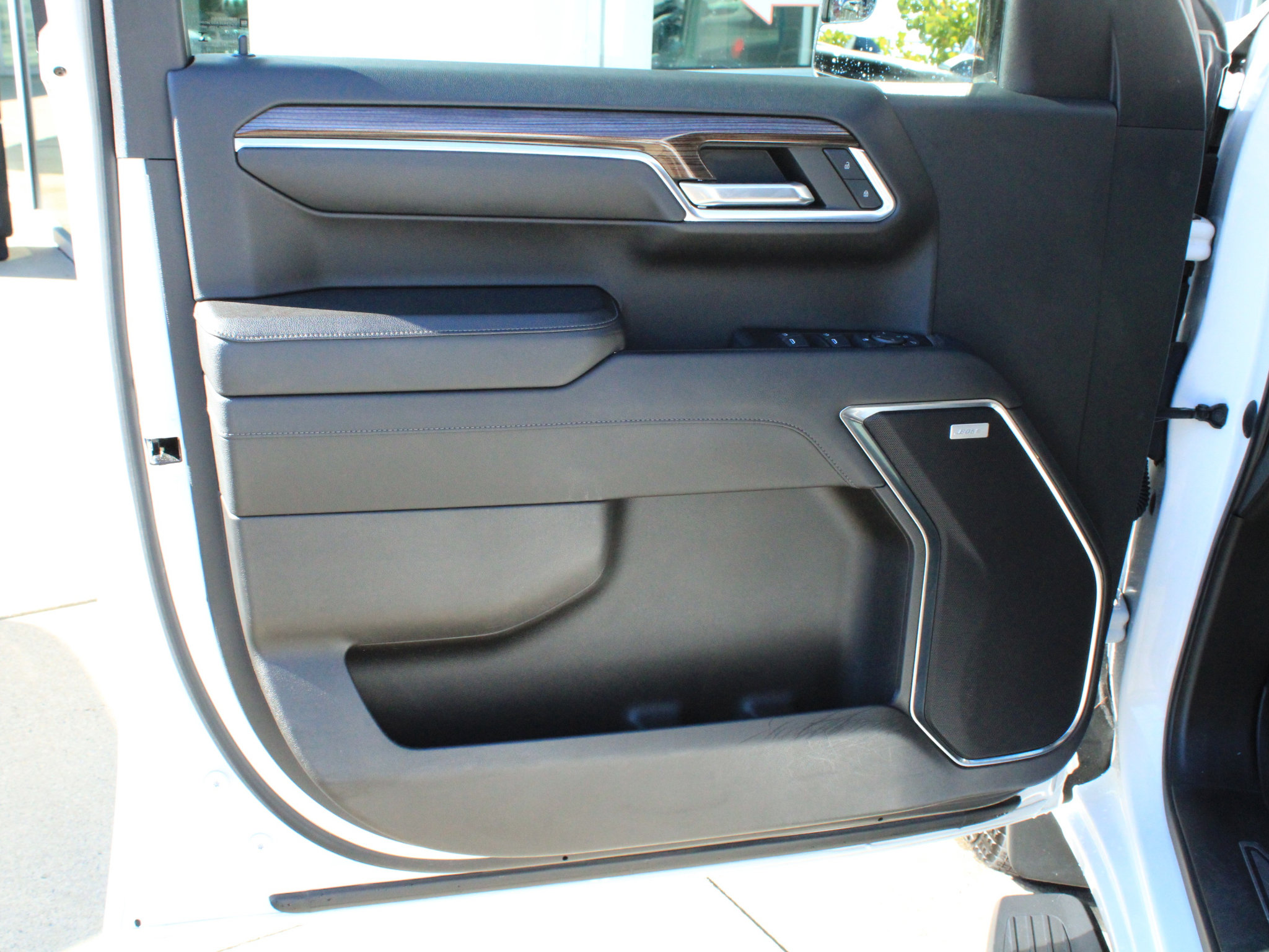 Used 2023 Chevrolet Silverado 1500 RST w/ Convenience Package II AWD/4WD image 9