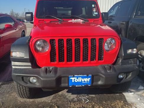 Used 2024 Jeep Wrangler Sport S image 2