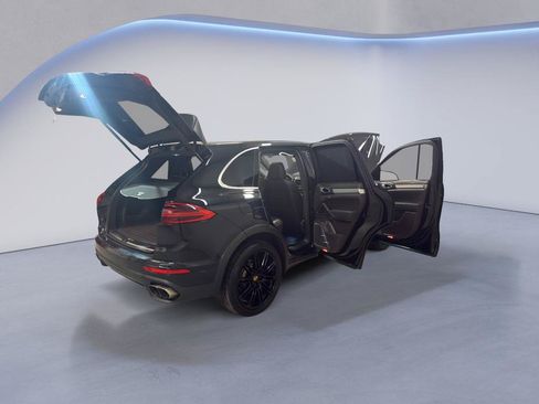 Used 2015 Porsche Cayenne Turbo AWD/4WD image 14