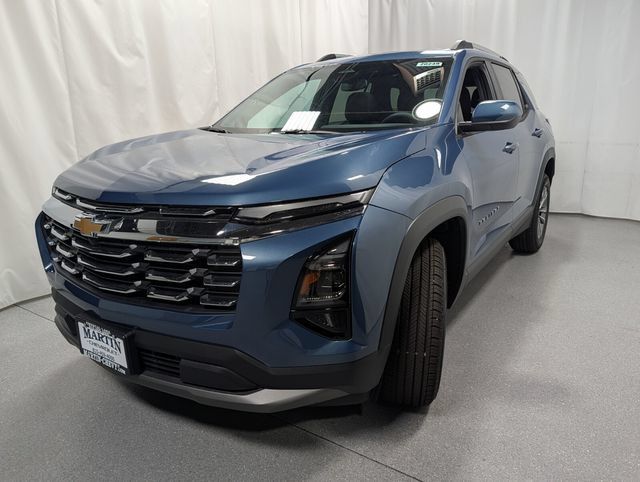 New 2027 Chevrolet Equinox LT w/ Convenience Package II AWD/4WD image 6