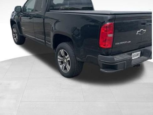 Used 2018 Chevrolet Colorado W/T w/ Custom Special Edition RWD image 12