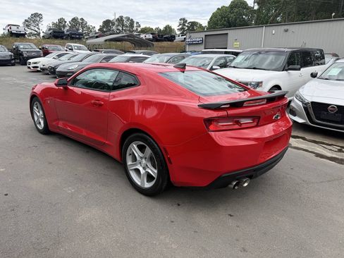 Used 2016 Chevrolet Camaro LT RWD image 8