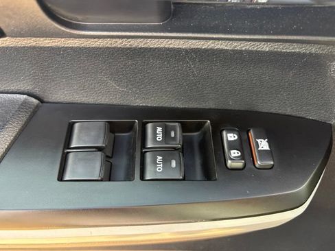 Used 2019 Toyota Tundra Platinum AWD/4WD image 11