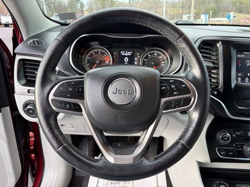 Used 2021 Jeep Cherokee Latitude Plus image 11