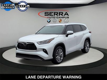 Used 2025 Toyota Highlander Platinum