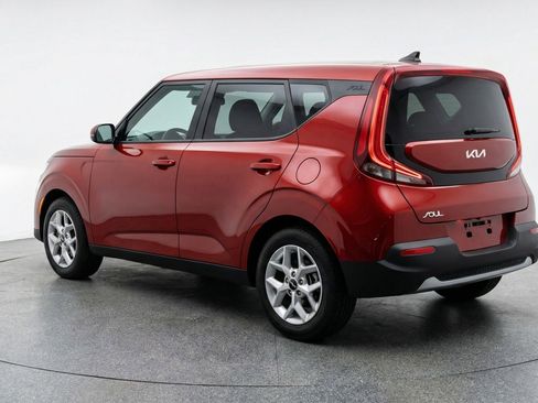 Used 2025 Kia Soul LX w/ LX Technology Package image 6