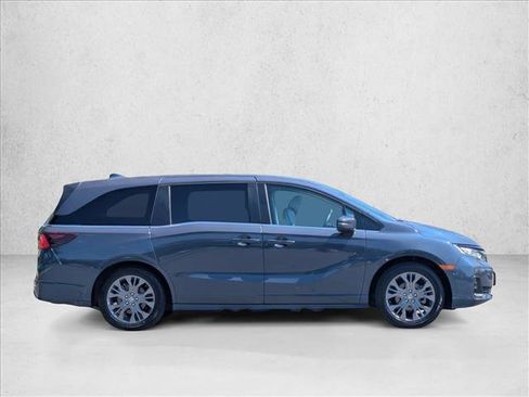 Certified 2025 Honda Odyssey Touring image 4
