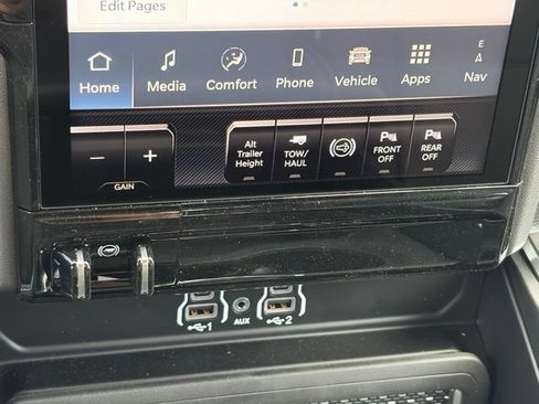 New 2026 RAM 2500 Laramie AWD/4WD image 22