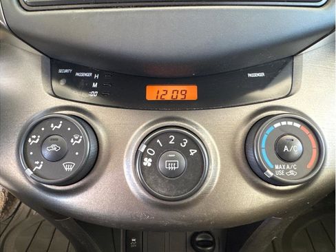 Used 2012 Toyota RAV4 4WD w/ Value Pkg image 23