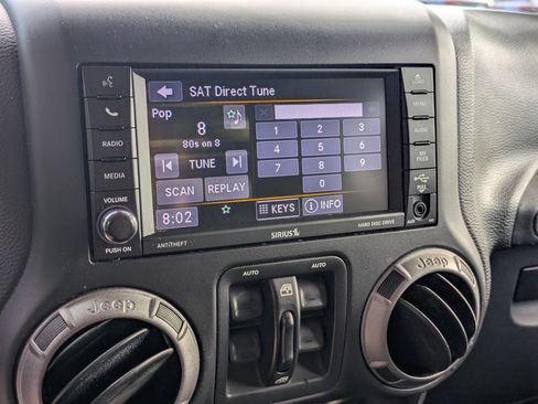 Used 2018 Jeep Wrangler Unlimited Sport AWD/4WD image 22