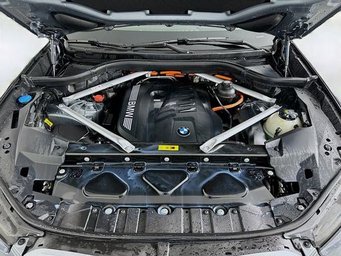 Used 2025 BMW X5 xDrive50e image 31