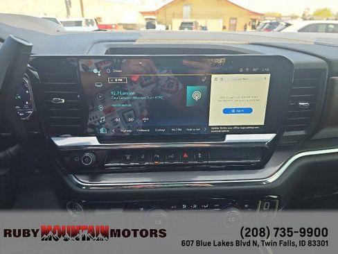 Used 2024 Chevrolet Silverado 3500 High Country w/ High Country Premium Package image 21