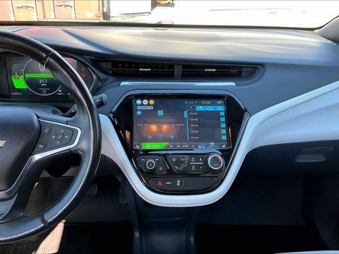 Used 2021 Chevrolet Bolt Premier w/ Infotainment Package image 7