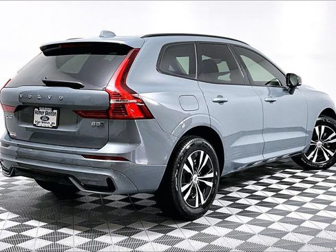 Used 2024 Volvo XC60 B5 Core AWD/4WD image 12