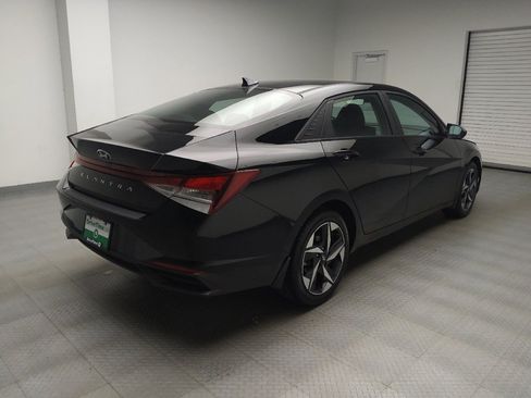 Used 2023 Hyundai Elantra SEL w/ Convenience Package FWD image 9