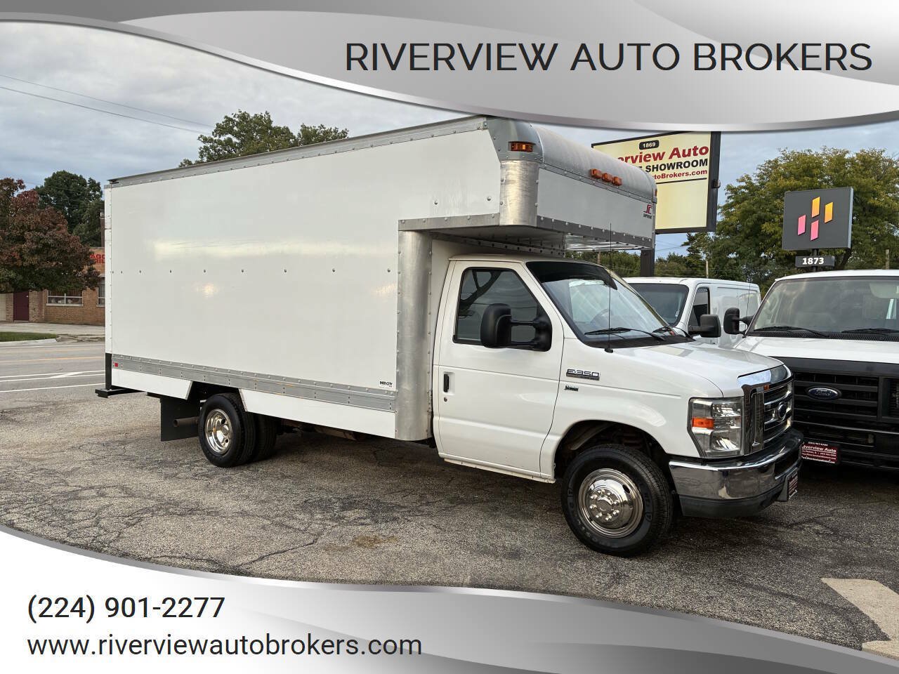 Used 2013 Ford E-350 and Econoline 350 Super Duty w/ Payload Pkg RWD image 1