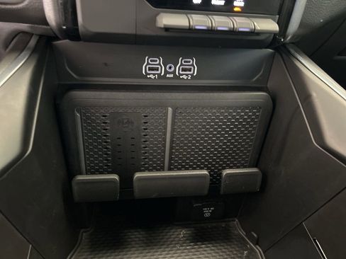 Used 2025 RAM 1500 Big Horn AWD/4WD image 50