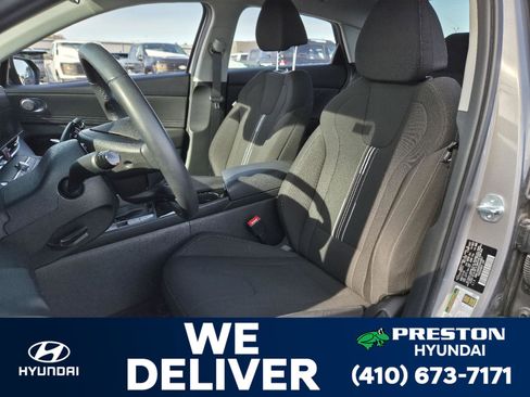 Certified 2023 Hyundai Elantra SEL w/ Convenience Package image 10