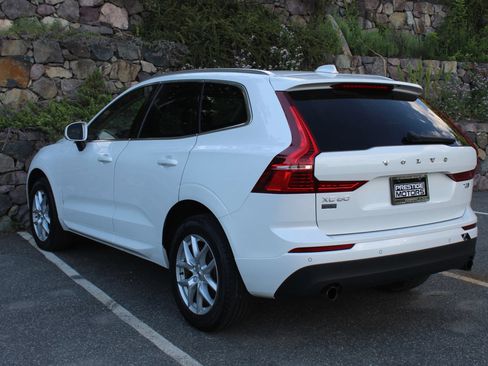 Used 2020 Volvo XC60 T5 Momentum AWD/4WD image 7