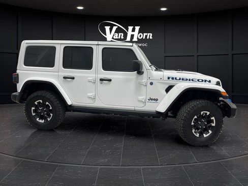 Used 2025 Jeep Wrangler Unlimited Rubicon 4xe image 7