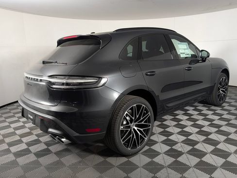 New 2026 Porsche Macan image 7