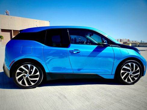 Used 2017 BMW i3 w/ Range Extender image 17
